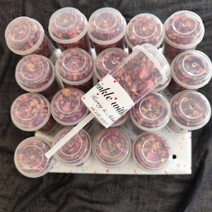 Confetti. Natural dried flower petals. Petal confetti. Wedding Poppers.