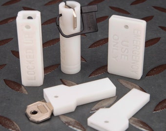 MATURE White Cage Key CONTAINERS LIGHTWEIGHT Cage Key Safe Cage Keyholder Cage Game with Air LockErsatzschlüsselhalter Sexy Toy