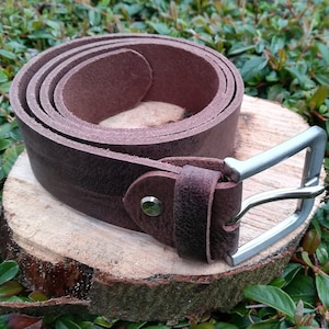 Leather belt 4 cm. 100% buffalo leather / dark brown / unique grain / can be shortened / handmade in Germany / free gift packaging.