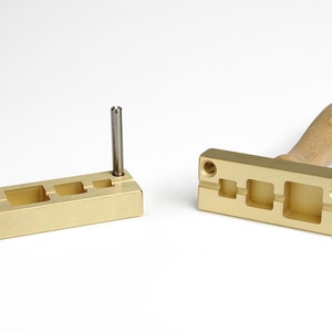 Bead press with three cubes