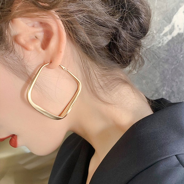 Gold Retro Hoop Earrings