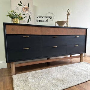 SOLD*** midcentury modern 9 drawer dresser