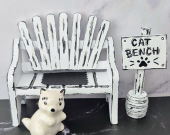 Handmade Miniature Cat Bench Whimsical Dollhouse Furniture Vintage Porcelain Cat Figurine Black White Cartoon Style