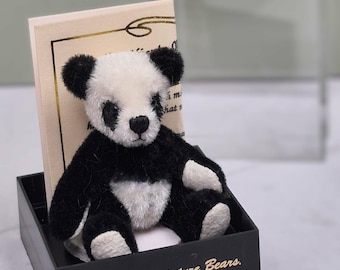 Stacy Pio Miniature Panda Bear – World of Miniature Bears Limited Edition Artist Collectible