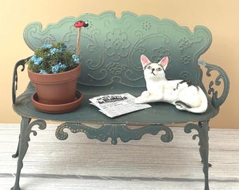 Miniature Cat Garden Bench Scene –  Vintage Style Mini Bench Display – Shabby Chic Shelf Decor