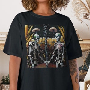 Champion Unisex T-Shirt: Trippy Skull Psychedelic Streetwear