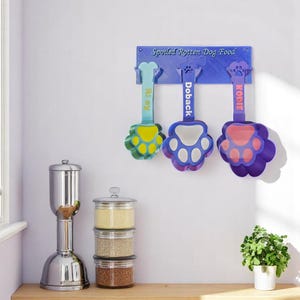 Custom Pet Food Scoop with Name – Personalized Pet Food Scooper & Optional Wall Hanger | 1 Cup, 1/2 Cup, 1/4 Cup Sizes