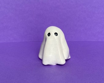 Handcrafted Ceramic Ghost Figurine | Spooky Home Decor | Whimsical Ghost Sculpture | Perfect Gift for Halloween Enthusiasts | Collectibles