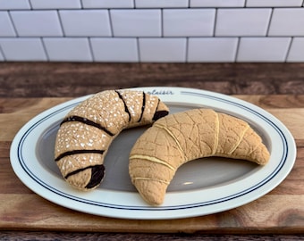 Handmade Felt Croissant Plush – Life-Size Play Food
