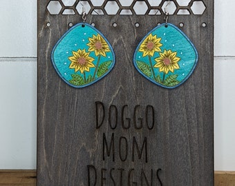 Pendientes de madera grabados con láser de girasol - pintados a mano - teñidos a mano - pendientes de poste - pendientes de clip - pendientes colgantes - personalizables