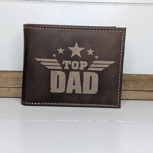 Cartera plegable de piel sintética con grabado personalizado: regalo personalizado para él, grabado a láser, ideal para el Día del Padre, cumpleaños, aniversario y Navidad.
