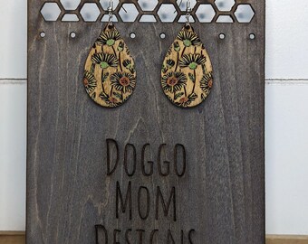 Pendientes de madera grabados con láser de girasol - pintados a mano - teñidos a mano - pendientes de poste - pendientes de clip - pendientes colgantes - personalizables