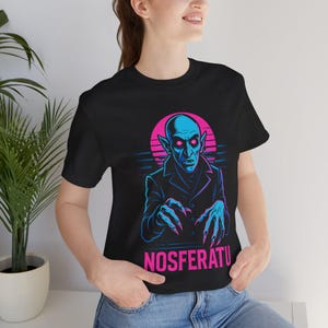Nosferatu Graphic T-Shirt – Vintage Horror Movie Tee, Classic Vampire Aesthetic, Gothic Horror Apparel, Retro Film Fan Gift