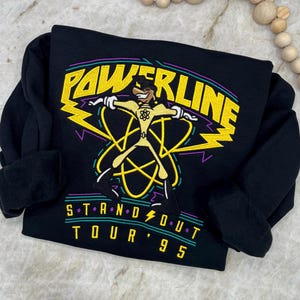 Girocollo ricamato ispirato a Powerline, spicca, ispirato a un film di Pippo, ispirato a Pippo, ricamo a macchina