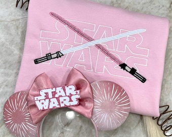 Galactic Sabers Crewneck, Sweter inspirowany Gwiezdnymi Wojnami, Haft maszynowy, Galaxy's Edge inspirowany, Niech Moc, Czwarty Maj