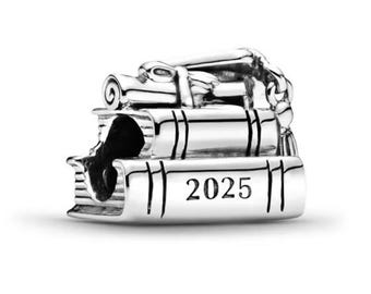 Pandora style graduation charm , 2025/2024/23 graduation gift , gift for her, mum, sister,925 Sterling silver ,beautiful ,2023 masters hat