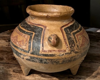 Panamanian Tripod Effigy Vessel; Diquis/Cocle