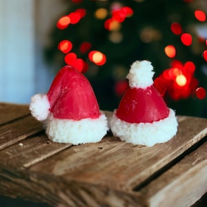 Santa Hats Wax Embeds, Christmas Embeds, Wax Hats, Unique Embeds, Christmas Melts