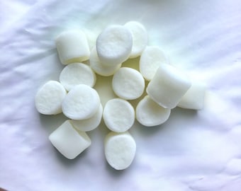 Realistic Mini Marshmallows Wax Embeds, Fake Marshmallows, Fake Food, Wax Food, Marshmallow Wax, Realistic Marshmallows