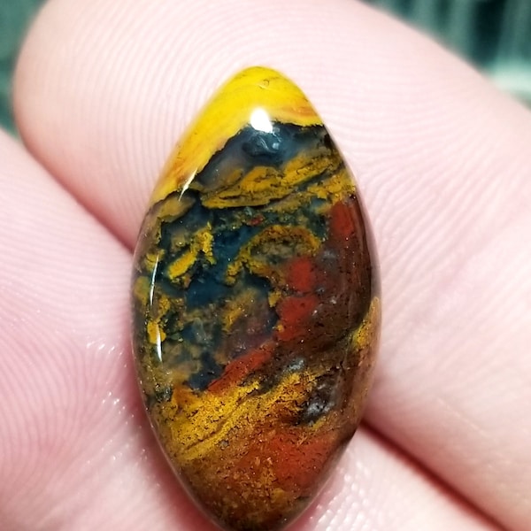 Amazing plume agate from Utah. Ready for jeweler to set.