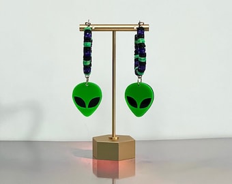 Pendientes alienígenas verdes / Regalos OVNI / Pendientes llamativos peculiares / Extraterrestre / Pendientes de festival / Regalos alienígenas