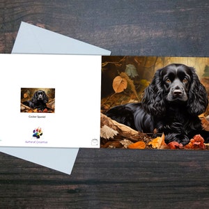 WORKING COCKER SPANIEL-kaart, schattige zwarte cocker-spaniël, hond in het bos, lege glanzende wenskaart, bos, cadeau voor hondenliefhebber