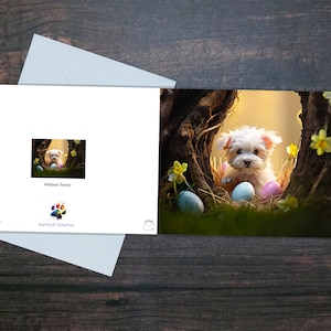 Blanko-Grußkarte, Süßer Welpe im Osterei, umgeben von Blumen, Helle, lebendige und farbenfrohe Karte, Geschenk für Hundebesitzer