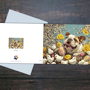 CARTÃO DE PÁSCOA BULLDOG, cachorro feliz deitado entre ovos de Páscoa, cartão brilhante dentro em branco, presente para dono de animal de estimação, presente colorido para amante de cães