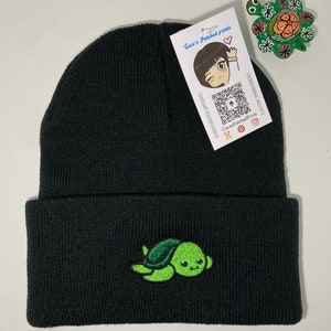 Embroidered Green TURTLE Beanie, Cute Gift for Animal Lover, Kid-Friendly Winter Wear, Present for Reptile Enthusiast, Ocean Sea Creature