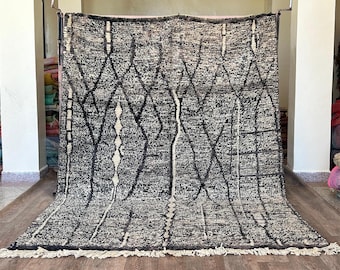 Handmade Moroccan Beni Ourain Rug – Authentic Berber Wool Carpet, Black and White Geometric Design,Contemporary Moroccan area rug