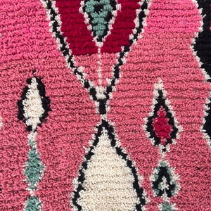 Alfombra marroquí hecha a mano – Alfombra bereber de lana hecha a mano, diseño geométrico tribal, decoración bohemia para el hogar, alfombra rosa, alfombra de las montañas del Atlas, alfombra personalizada. imagen 3