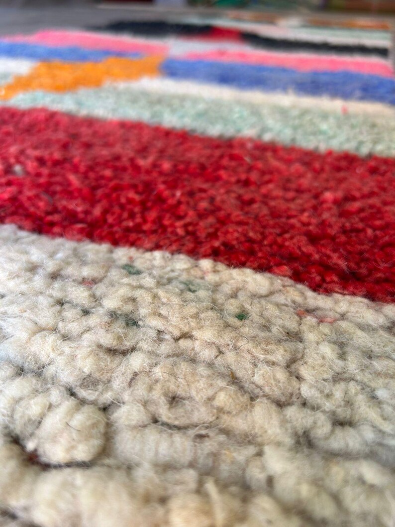 Handgjord bohemisk geometrisk ullmatta – Färgglad marockansk löpare – Livfull abstrakt design – Matta – Boho inredning – Vardagsrumsinredning – Handgjord matta bild 2