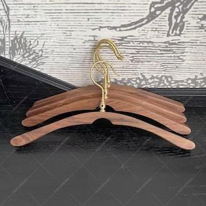 Lot de 2/5/10 cintres en bois de noyer noir naturel, cintre en bois de qualité supérieure, cintres modernes en bois pour la maison ou la boutique