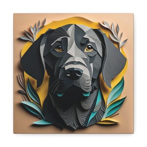 Pu&ograve; includere: Un'illustrazione in carta di una testa di cane, realizzata in carta bianca e nera, con uno sfondo giallo e foglie di carta blu e verdi che circondano il cane.