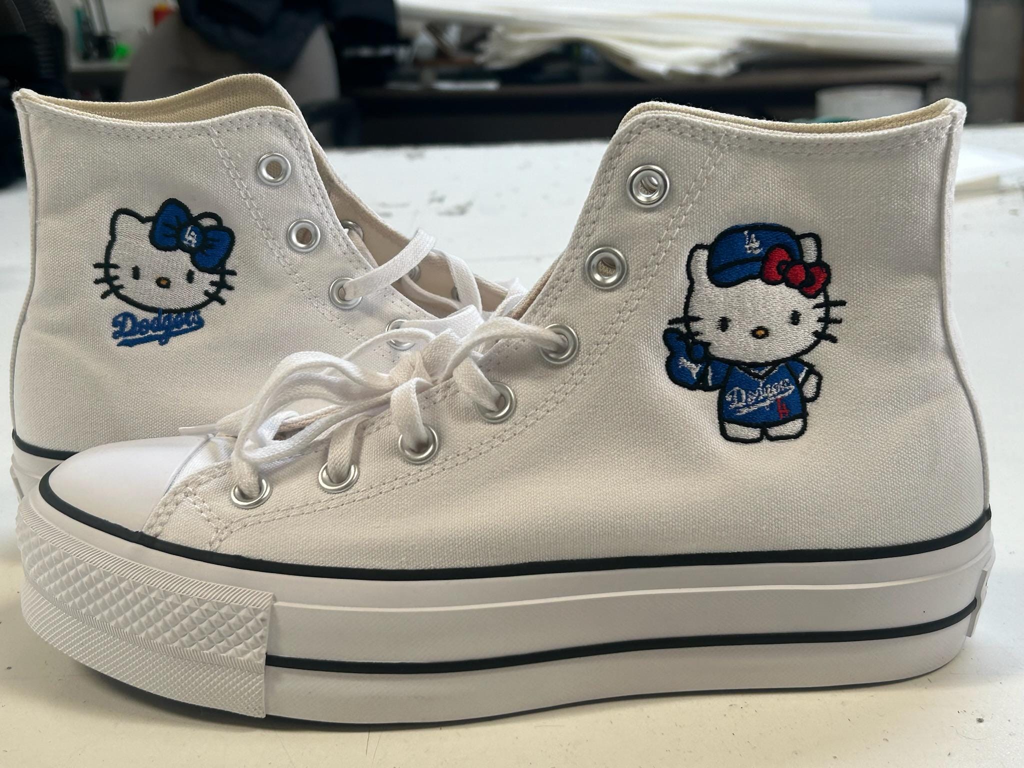 Kitty characterised sneaker Mexico