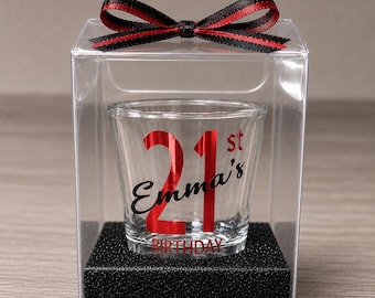 Geburtstags-Schnapsgläser | Echtglas | Personalisierbar mit Name und Alter | Gastgeschenke für Erwachsene | Personalisierte Schnapsbecher | Becher mit Geschenkbox