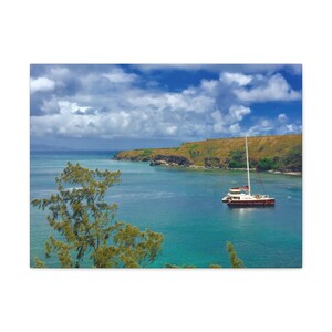 Maui Hawaii Wall Art, Sailboat on the Pacific Ocean Wall Art, Hawaiian Beach Wall Decor, Maui Hawaii Beach Photography Canvas Wall Art, Maui
