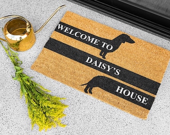 Dachshund Doormat Personalized |Custom Dog Name Welcome Mat | Sausage Dog Lover Gift | Funny Wiener Dog Coir Door Mat