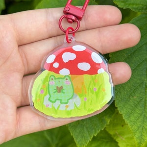 Epoxy Froggie Keychain | Cute frog keychain, Kawaii Keychain, waterproof, book keychain, forest keychain, Cute Kawaii Keychain, nature