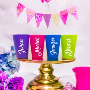 Bicchiere di plastica personalizzato per la festa, tazza per bevande personalizzata per feste, regalo per bambini, tazza per bevande per bambini, mescola i colori con il nome
