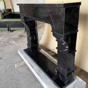 Estante para chimenea de mármol negro Nero tallado a mano: tamaño personalizado disponible
