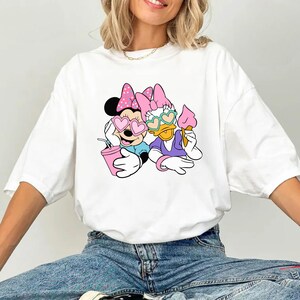 Disney Besties Shirt – Cute Minnie and Daisy Graphic Tshirt for Girls or Women – Funny Cartoon Tee for Parks, Trips or Matching Looks