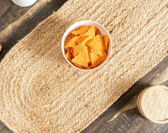 Caminho de mesa reversível em juta trançada: decoração rústica e ecológica