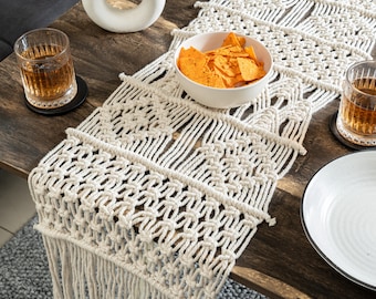 Makramee Tischläufer: Boho Tischdeko aus Baumwolle
