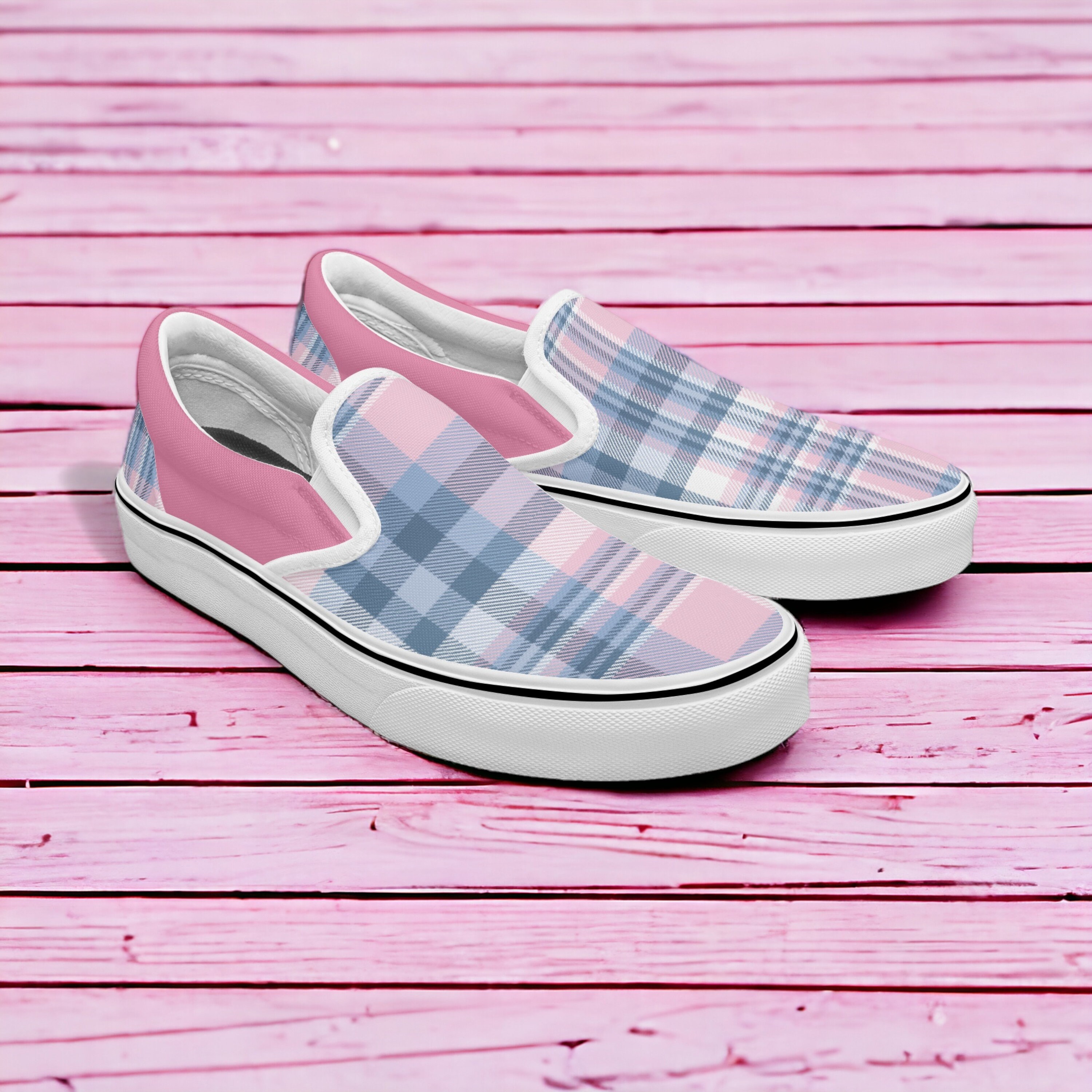 Ladies pink 2024 canvas shoes