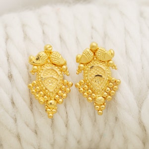 vintage design 22k geelgouden oorstekers handgemaakte sieraden als cadeau, Indiaas massief gouden 22kt juwelen, OS2099