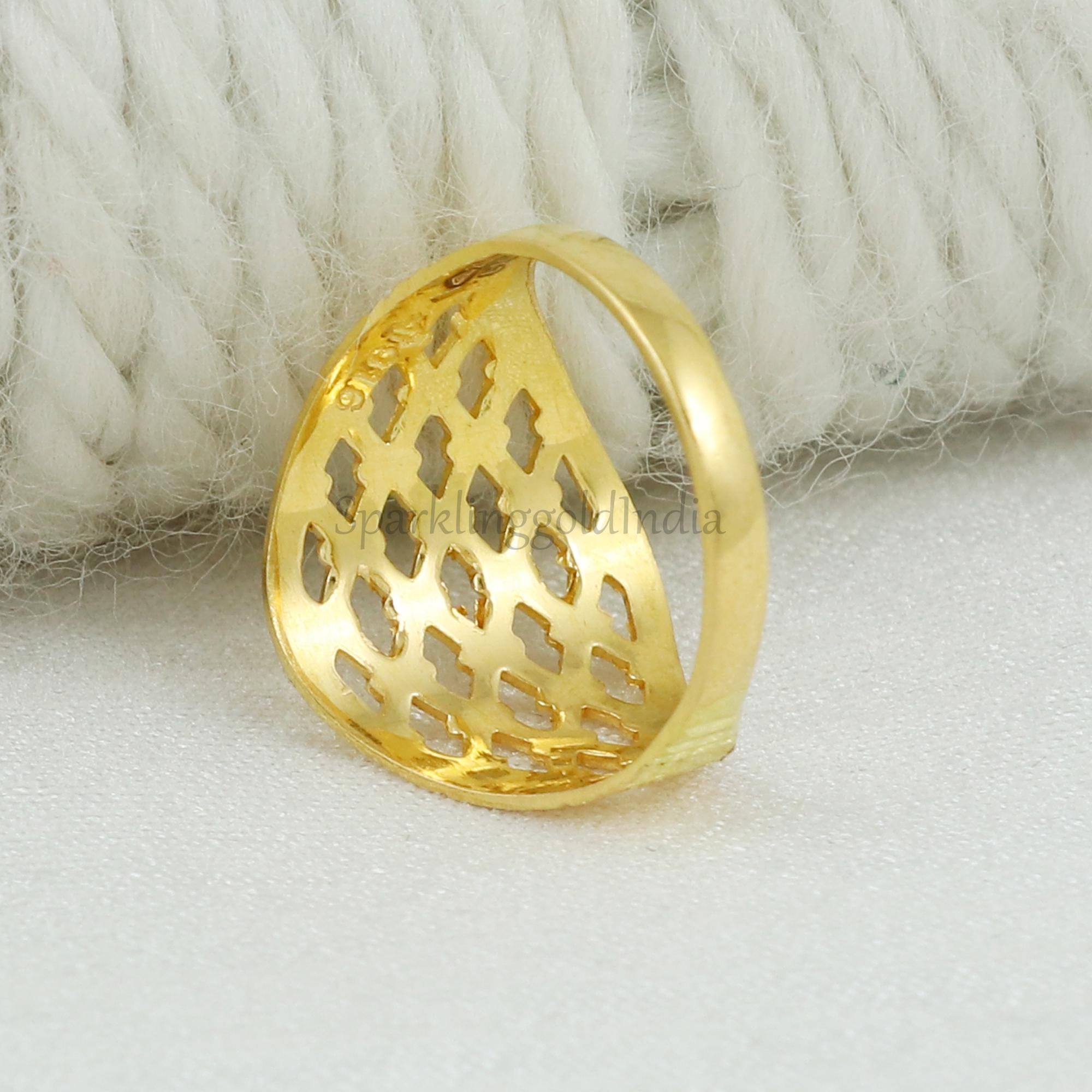 IndianJewelry ＊RINGのみ 22k Yellow Gold Handmade Ring, Indian Jewelry, Size 7.75, OOS3285