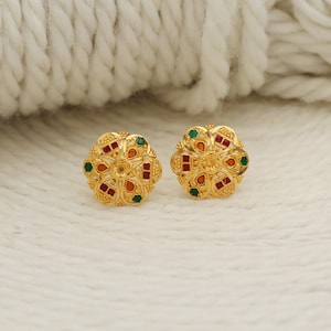 22 k Gold Ohrringe, Solid Gold handgemachte Frauen Schmuck, Indian, Geschenk, echtes Gold, handgefertigte Hochzeit Party Wear Gold Ohrstecker, os1323