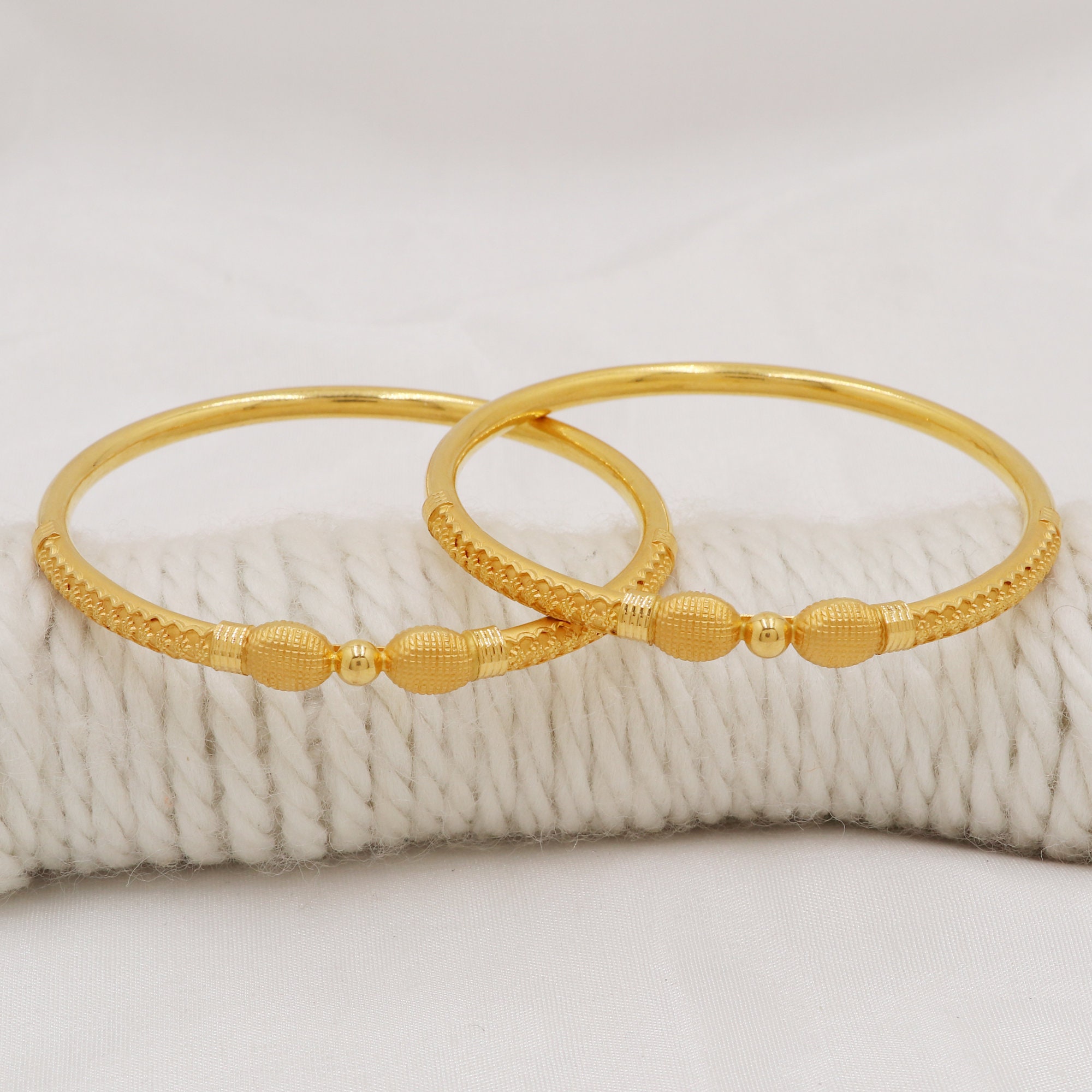 Well Crafted Handmade 22k Gold Cuff Bangle, Fine Designed