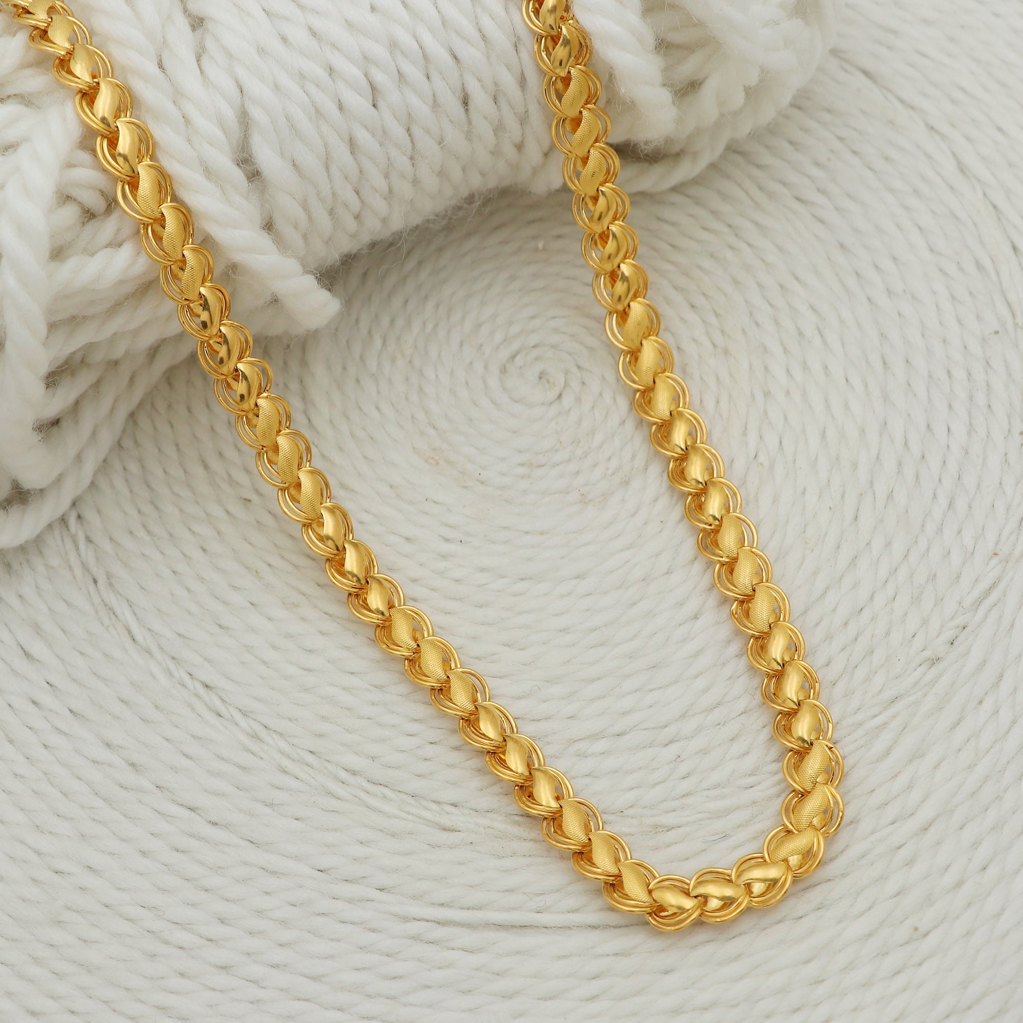 22kt yellow gold chain necklace handmade jewelry for gift, Indian gold 22kt jewelry